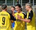 Bild: Büttner
Erol Özbay (Zweiter von rechts) traf zum 1:0 für die DJK Vilzing bei der SpVgg SV Weiden.