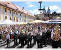 Bild: kro
Zur festen Tradition bei den Bürgerfesten in Waldsassen gehört der Sternmarsch zum Auftakt. Auch bei der 42. Auflage am ersten Juli-Sonntag wird dies wieder so sein.