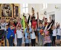 Bild: wfe
Kleine EM-Fans haben in Edelsfeld einen Familiengottesdienst gefeiert, der Fußball und die Liebe Gottes verband.