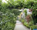 Bild: e
Der Kräutergarten ist eine Augenweide und bei Besuchern sehr beliebt.