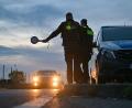 Symbolbild: Patrick Pleul/dpa
Einen Kanadier und einen Ukrainer ohne mit unzureichenden Ausweisdokumenten schickte die Bundespolizei Selb in Schirnding zurück nach Tschechien.