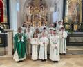 Bild: ils/exb
Die Pfarrei St. Johannes in Kirchendemenreuth freut sich über neuen Ministranten.