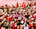 Bild: Christoph Reichwein/dpa
In München und vielen anderen bayerischen Städten haben Fans der türkischen Nationalmannschaft bis in die Nacht den Sieg ihrer Mannschaft gefeiert. (Symbolbild)