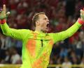 Bild: Christian Charisius/dpa
Manuel Neuer befasst sich noch nicht mit dem Ende seiner Karriere.