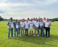 Bild: FSV Tirschenreuth/exb
Die geehrten Mitglieder: (von links) Anton Gleißner, Willi Riedl, Richard Weiß, Alois Ockl, Mario Bäumler, Dr. Wolfgang Seidl, Nikolaus Finkler, Karl-Heinz Fräde, Reinhold Schedl, Harald Bader, Markus Holländer, Erich Schlitter, Dritter Bürgermeister Norbert Schuller und Herbert Sladky.