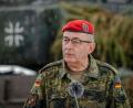 Bild: Kay Nietfeld/dpa
Deutschlands oberster Soldat will im Sinne der Gleichberechtigung auch Frauen in die Pflicht nehmen. (Archivbild)