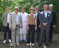 Bild: IHK Regensburg/Antonia Küpferling
Diskutierten über künftige Entwicklungen in der Region: (von links) Klinikmanager Felix Sasse, IHK-Gremiumsvorsitzender Hubert Döpfer, der scheidende Ärztliche Direktor Dr. Christian Glöckner, die IHK-Referenten Karen Fisher und Manuel Lorenz, IHK-Gremiumsgeschäftsführer Josef Ebnet sowie TTZ-Geschäftsführer Dr. Thomas Niehoff.