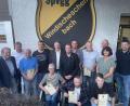 Bild: Senifer Latorre
Die neue Führungsriege der SpVgg Windischeschenbach und geehrte Mitglieder.
