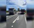 Bild: Polizeiinspektion Wunsiedel
Ein Sattelzug und ein Auto sind auf der B 303 bei Tröstau frontal zusammengestoßen. Die Insassen des Autos wurden schwer verletzt.