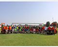 Bild: Hamm AG/exb
Zehn Mannschaften nahmen am Hamm-Cup 2024 teil. Im Bild jeweils die Torhüter und Spielführer der einzelnen Teams sowie Ausbilder und das Organisationsteam der Hamm AG. Peter Gold, Zweiter Bürgermeister der Stadt Tirschenreuth (Vierter von links), eröffnete das Turnier.
