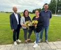 Bild: Bastian Bartmann/exb
Wahlen stehen bei der Jahreshauptversammlung der Ensdorfer SPD an (von links): Bürgermeister Hans Ram, Carola Grünwald, Stefanie Blank und Ortsvorsitzender Bastian Bartmann.