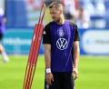 Bild: Federico Gambarini/dpa
Der Wechsel von Waldemar Anton zum BVB ist perfekt.