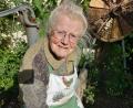 Bild: hka
Im kleinen Kräutergarten des Goglhofs tankt Margarete Jäkel Kraft für ihren Alltag.