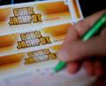 Bild: Monika Skolimowska/dpa-Zentralbild/dpa
Spieler aus NRW gewinnt rund 98 Millionen Euro