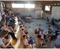 Bild: Alexa Small/exb
Der ehemalige Kuhstall der Falschen Farm in Diebis: Dort wird am 12. Juli der Dokumentarfilm "Das Kombinat" gezeigt.
