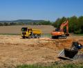 Archivbild: Petra Hartl
Unaufhörlich graben sich die Bagger für die Westumfahrung Kümmersbruck in Richtung Amberg (im Bild an der Gemeindeverbindungsstraße nach Theuern).