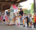 Bild: bba
Die Projektgruppe "Astronauten und Raketen" erfreute beim Geburtstagsfest mit einem Singspiel über die Weltraummaus.