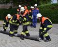 Bild: Peter Garreiss
Das Jugendleistungsabzeichen meistern die jungen Feuerwehranwärter der Feuerwehr Saubersrieth-Niederland und der Feuerwehr Tröbes mit Bravour. Ausbilder und Jugendwart Bernd Martin ist stolz auf seine Schützlinge.