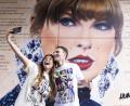 Bild: David Parry Media Assignments/PA Wire/dpa
Die Fans von US-Sängerin Taylor Swift sind eine weltweite Community. (Archivfoto)