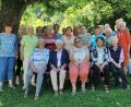 Bild: D. Höcht/exb
Die Reuther Senioren beim Gruppenbild im Garten der Zoiglstube Letten.