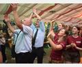 Bild: bnr
Frohsinn und gute Laune sind Trumpf beim Feuerwehrfest in Wernberg.