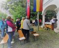 Bild: gz
Den Gedenkgottesdienst an der Waldkapelle zelebriert Monsignore Gerhard Hettler. An der Messe nehmen Heimatsprecher Waldemar Hansl, Markträtin und Mesnerin Agnes Härtl und zweiter Bürgermeister Thomas Kleber teil.