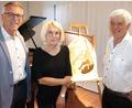 Bild: Stadt Tirschenreuth/exb
Franz Stahl (links) bei der Begrüßung von Wolfgang Dietz und dessen Ehefrau Helga.