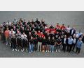 Bild: gsp
Das obligatorische Gruppenbild der Aufstiegsmannschaften auf dem Marktplatz vor dem Balkon des Rathauses.