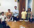 Bild: wro
Familientreffen der drei Dutz-Generationen beim Doppelgeburtstag im Sitzungssaal des Wiesauer Rathauses: Jeremias, Emilia, Evi, Toni, Florian, Kilian, Michael, Patricia und Luitpold Dutz.