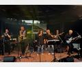 Bild: Marleen Kollbrand
Die "King Size Combo" sorgt mit Jazz, Rock und Pop-Hits für Stimmung auf der Sommer-Serenade.