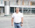 Bild: kaz
Schulleiter German Helgert auf der Baustelle der neuen Realschule. Am 31. Juli verabschiedet er sich in den Ruhestand.