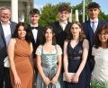 Bild: gf
Auf die Eins vor dem Komma können die besten Absolventen der Wirtschaftsschule Amberg stolz sein. Von links: Oberbürgermeister Michael Cerny, Johanna Peschel, Yannick Schwarz, Chiara Püschl, David Haupt, Sofia Hense, Jonas Plößl und Oberstudiendirektorin Brigitte Conchedda.