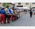 Bild: mrr
Einen Stangenwaffendrill präsentierten die Mitglieder von Cantus Ferrum aus Amberg.