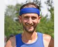 Bild: Gebert
Ein strahlender Sieger: Michael Eckl vom TB Weiden lief beim Weiherlauf in Plößberg die Bestzeit über 8200 Meter..