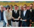 Bild:  Thomas Schmidbauer/exb
Schule und Bürgermeister gratulierten den besten Absolventen der GTK9 der Mittelschule Wiesau.