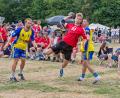 Bild: gud
Das Handballfest des HV Oberviechtach ist seit Jahrzehnten ein Magnet für viele Mannschaften aus nah und fern. Das Bild zeigt eine Spielszene aus früheren Jahren.
