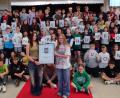 Bild: Fichtelgebirgsrealschule Marktredwitz/exb
Die teilnehmenden Klassen, die sich nach dem Foto ein Eis genehmigen durften.