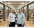 Bild: Regionalbibliothek Weiden
Ruth Neumann (links) und Katja Sauermann übernehmen die neue Leitung in der Regionalbibliothek Weiden.