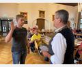 Bild: ck
Der 29-jährige Thomas Stahl (links) legt vor Bürgermeister Andreas Wutzlhofer den Amtseid als Stadtrat ab.