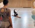 Bild: Susanne Schwab
Tänzerische und akrobatische Elemente sowie der Umgang mit Geräten, wie dem Reifen, kennzeichnen die Rhythmische Sportgymnastik, die beim Inter Bergsteig von rund 70 Mädchen ausgeübt wird.