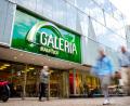 Bild: Sina Schuldt/dpa
Eine Filiale der Kaufhauskette Galeria Kaufhof in der Fußgängerzone.