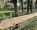 Archivbild: Gabi Schönberger
Wer kümmert sich um den einzigen Kinderspielplatz in Hütten? Etliche Eltern und Befürworter haben den Bürgerantrag zum Erhalt des Spielplatzes unterschrieben.