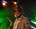 Archivbild:  Laura Brett/ZUMA Press Wire/dpa
Derrick „Duckie“ Simpson ist Gründungsmitglied der Band Black Uhuru. Die Reggae-Legenden aus Jamaika setzen am Sonntag, 4. August, den Schlusspunkt bei „Sommer in der Stadt“.