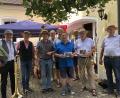 Bild: Regler/exb
Ehemalige und aktuelle Dixielandler: (von links) Robby Hofmann, Werner Heiß, Peter Grund, Peter Schertl, Norbert Kraus, Herbert Lindner, Rudi Gössl, Hans Loos und Klaus Hauenstein.