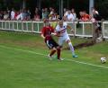 Archivbild: Dieter Jäschke
Johannes Gradl (links, Szene aus der Partie gegen Eggenfelden) und der SC Luhe-Wildenau verloren am Freitagabend beim FC Sturm Hauzenberg mit 0:2.