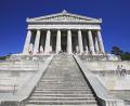 Archivbild: Sunny Celeste/dpa
Die Walhalla entstand im Auftrag des bayerischen Königs Ludwig I. und gilt als eines der bedeutendsten deutschen Nationaldenkmäler des 19. Jahrhunderts.