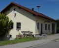 Bild: Houschka
Das ehemalige Feuerwehrhaus wird künftig von fünf Höglinger Vereinen genutzt. Die Organisationen werden laufende Betriebskosten übernehmen und sich an Absprachen zu halten haben. Dazu gehört die Order: "Das wird keine Party-Location sein."