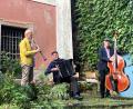 Bild: stg
Das Klezmer Connection Trio aus Salzburg eröffnete am Freitagabend die diesjährigen Wurzer Sommerkonzerte.