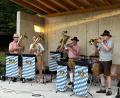 Bild: gi
Die Straßenmusikanten bringen zur letzten Serenade ordentlich viel Schwung rein.