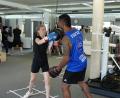 Bild: Jakob Graf
Boxtrainer Toby Mihalik und unsere Autorin Katharina Graf beim Pratzen-Training.